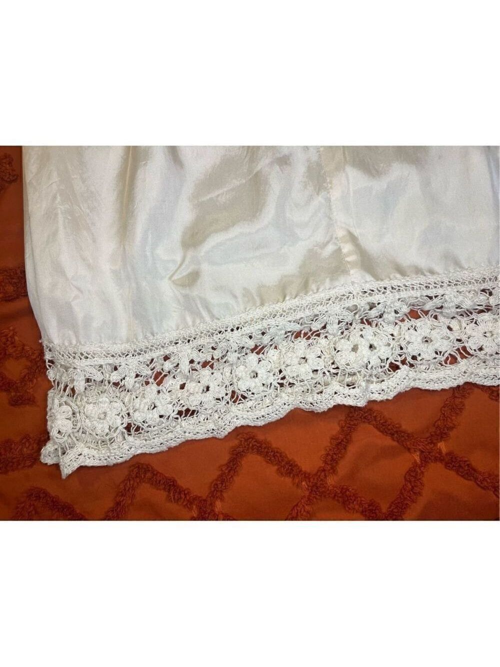 New Frontier Slip. Shiny heavy silky feel. USA. Sz. Large - Picture 5 of 16